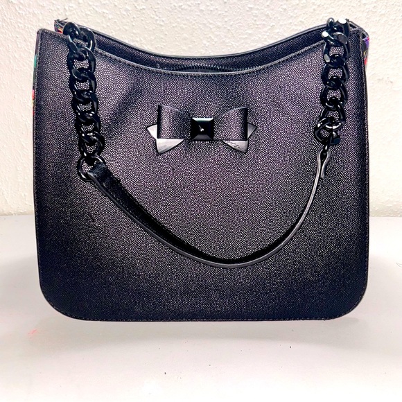 🌹Betsy Johnson black bow shoulder / hand bag with blk link strap. - Picture 2 of 15